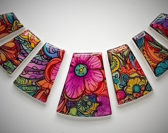 Collier motif fleurs tropicales (7 pcs) 5 1/2 x 2 pouces