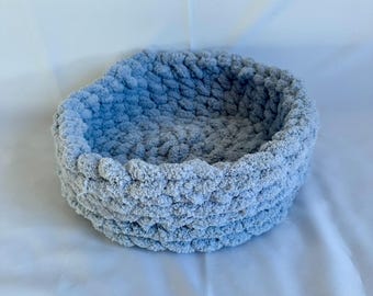 Cama para gatos de crochet gruesa