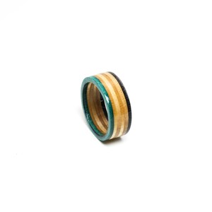 Skateboard Ring (teal/black)