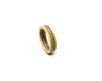 Wooden Skateboard Ring (green stripe)