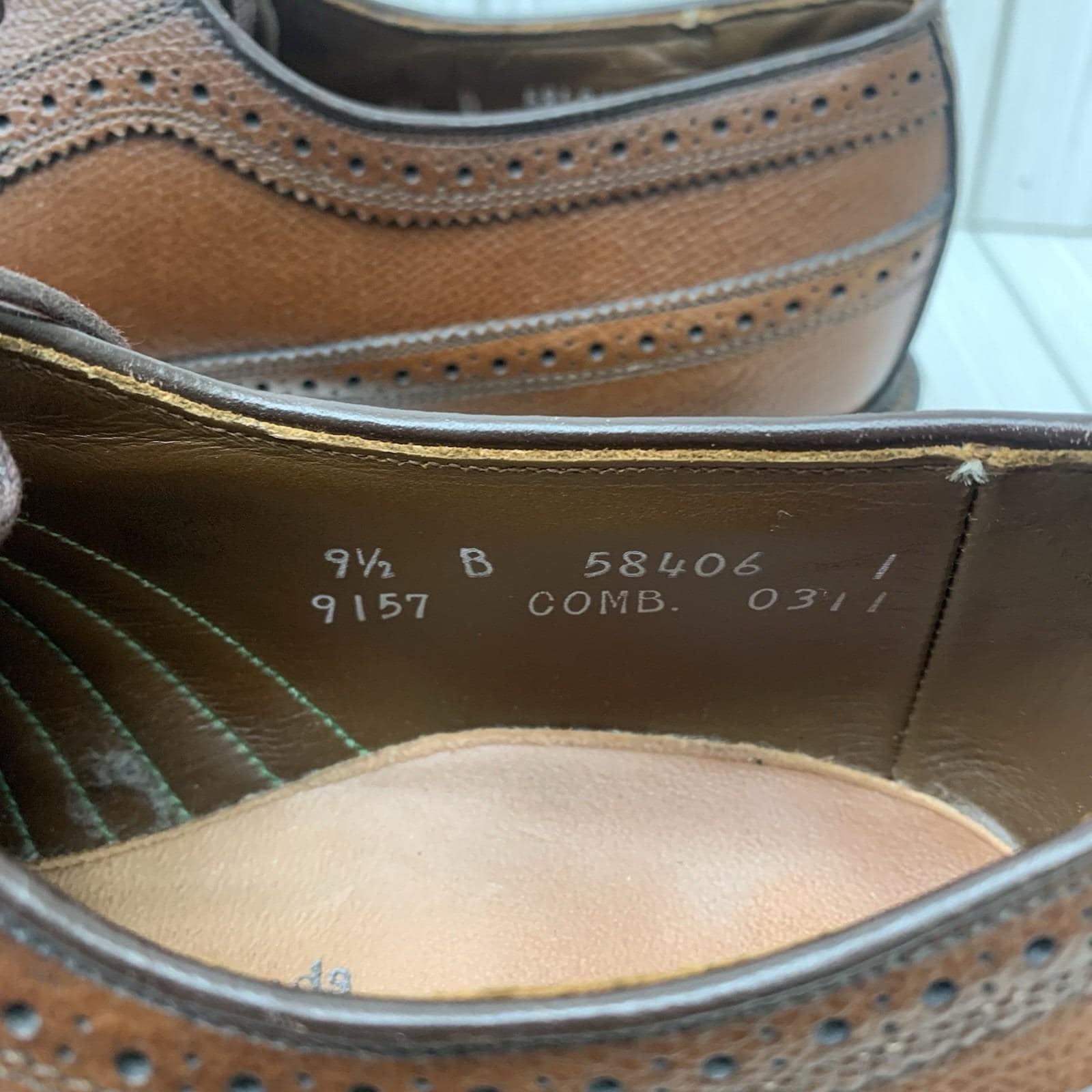 VTG Allen Edmonds 9157 Macneil Brown Pebbled Leather Wingtip