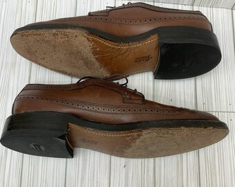 VTG Allen Edmonds 9157 Macneil Brown Pebbled Leather Wingtip