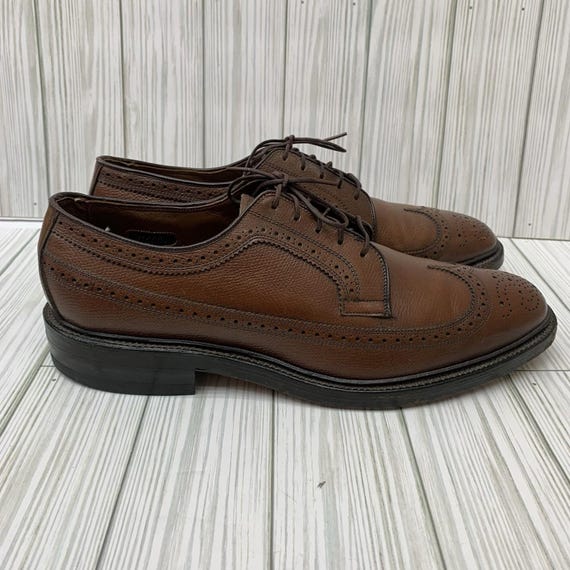 VTG Allen Edmonds 9157 Macneil Brown Pebbled Leather Wingtip