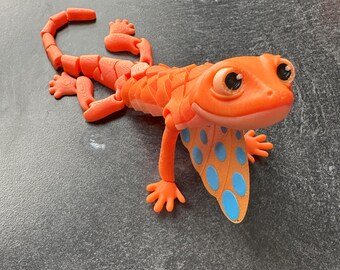 Sitana the Lizard, Articulated Glow in the Dark Lizard