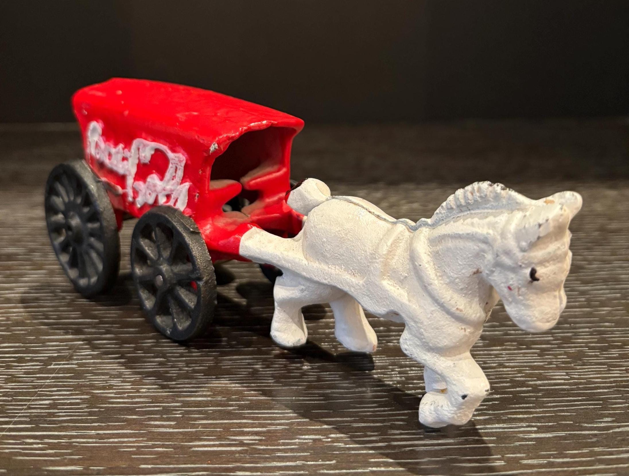 ヴィンテージ コカ・コーラ 鋳鉄製馬車 – ミッドセンチュリー