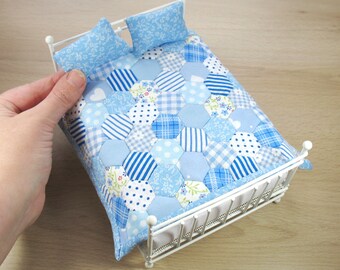 Miniature Quilt and Pillows for 12th scale Dollhouse - Double Light Blue Hexies