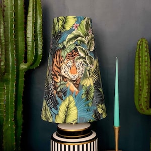Big Cat fluwelen oversized kegelvormige lampenkappen in vuursteenblauw