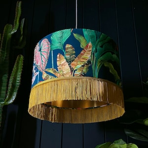 Tropische blauwgroen blauwe Magic Fruits lampenkap met gouden voering en gouden franjes