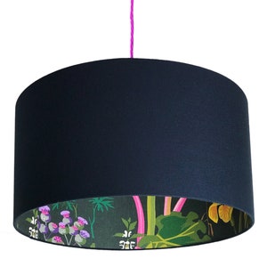 Rabarber silhouet lampenkap in diep ruimte marineblauw katoen