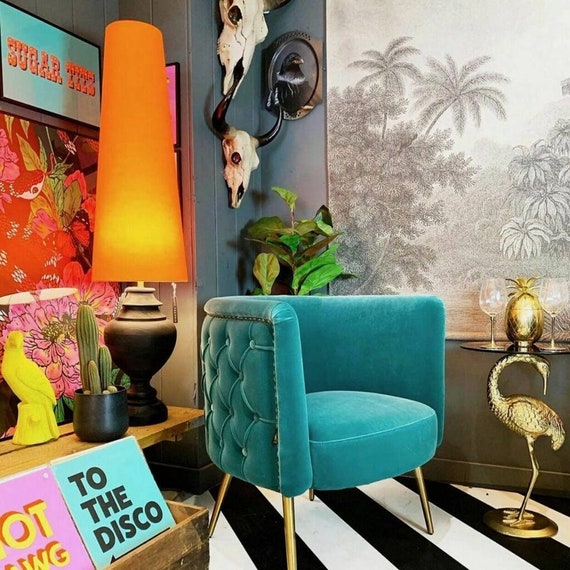 Oversized outlet cone lampshade