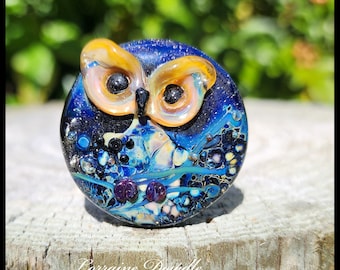 OWL: CABOCHON. no hole Lampwork glass owl bead