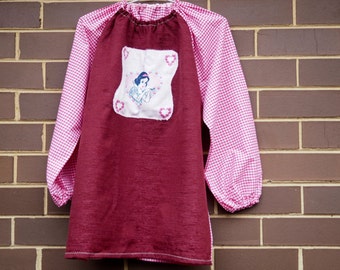 Kids art smock, waterproof apron - age 9 to 12 -  Snow White.