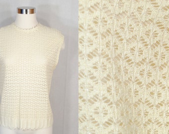 Dalton 1950s Crochet Blouse - sleeveless, lace trim, open knit, ivory smooth synthetic thread, art deco scallop fringe pattern - vintage top