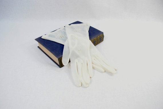 1940s Chiffon Wrist Gloves - petite ladies / extr… - image 2