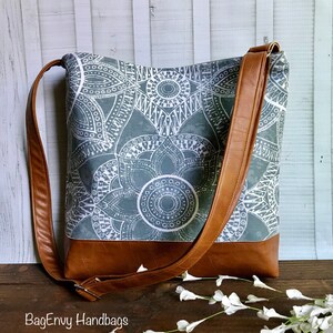 Messenger Slouchy Tote Kaleidoscope Floral in Grey with Vegan Leather Adjustable Strap image 3