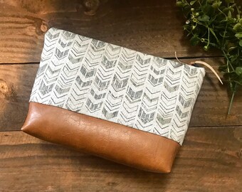 Heathered Olive Herringbone Vegan Leather - Large Make Up Bag / Diaper Clutch / Bridesmaid Gift