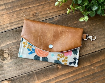 Small Snap Clutch with Swivel Clasp in Coral Floral in Linen and Vegan Leather