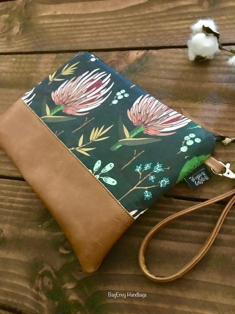 Grab N Go Wristlet Clutch Protea in Midnight in Charcoal with Vegan Leather image 4