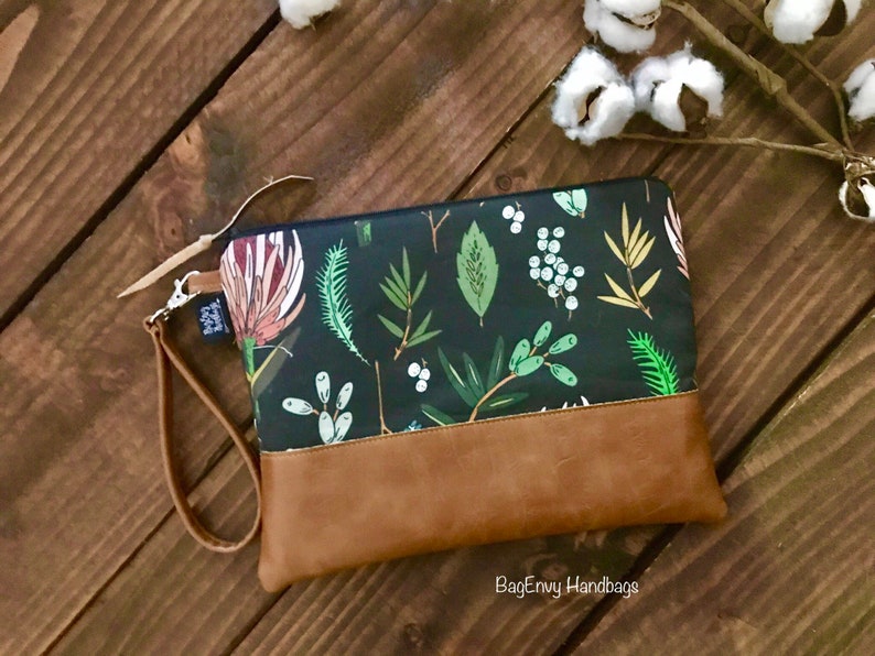 Grab N Go Wristlet Clutch Protea in Midnight in Charcoal with Vegan Leather image 3
