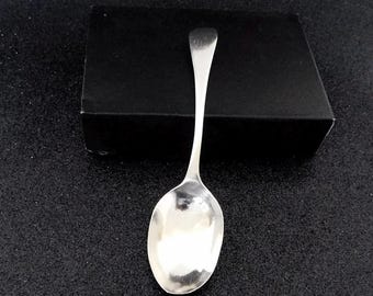 Antyczna łyżka do serwowania z litego srebra Walker and Hall 7 cali Monogram NP