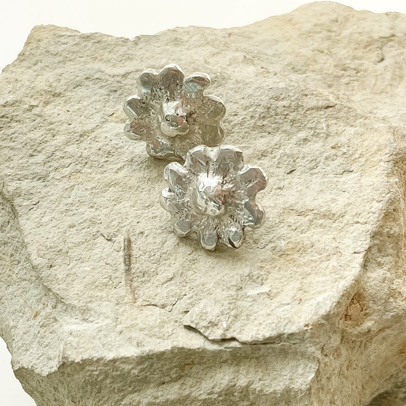Sterling Silver Daisy Stud Earrings 925 Silver Flower Studs image 1