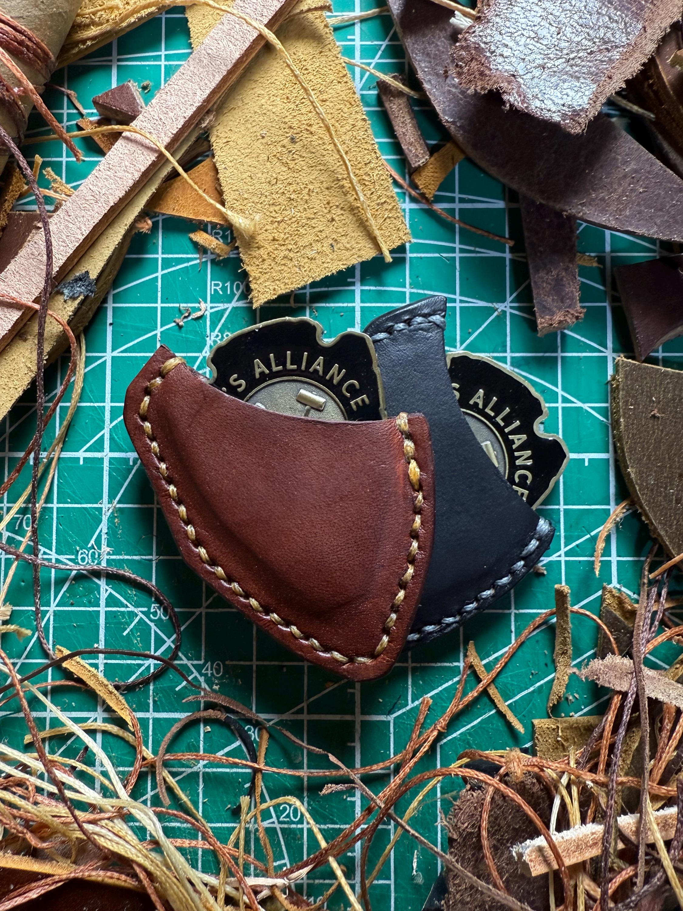 24AW AUBERGE Coin レザー ケース Men's Alliance Coin Sleeve **veg Tan Model** - Etsy