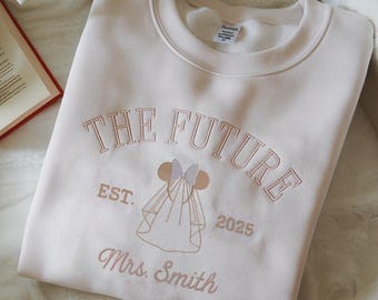 Felpa personalizzata con ricamo Future Mrs, felpa con velo da sposa di Minnie, maglione da addio al nubilato Disney, maglietta da futura sposa, felpa da fidanzamento