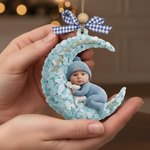 Personalisierte Baby erste Weihnachten Ornament 2025, Blau Seeglas Mond Acryl Ornament, Baby Jungen Andenken, Neugeborenen Urlaub Geschenk