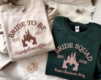 Felpa ricamata Disney Bachelorette, maglione Disney Bride, felpa Bride Squad, maglietta coordinata Disney Bridal Party