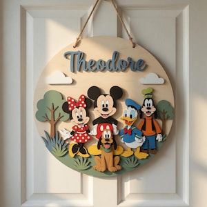 Disney Musse och vänner personlig träskylt med namn, anpassad dörrhängare för barn, barnrumsdekor med Mimmi Kalle och Långben Pluto