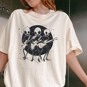 Grappige 3 Alien Band Shirt, UFO T-Shirt, Extraterrestrial Oversized Esthetic Tee, Rock On Shirt, Space Alien Band Shirt voor mannen en vrouwen