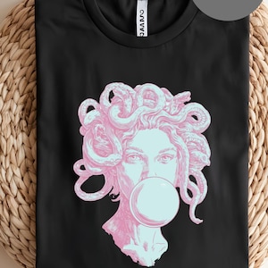 Medusa T-Shirt Greek Mythology Goddess Tee, Snake Hair Graphic Shirt, Modern Feminine Power Top, Strong Women Aesthetic Tee