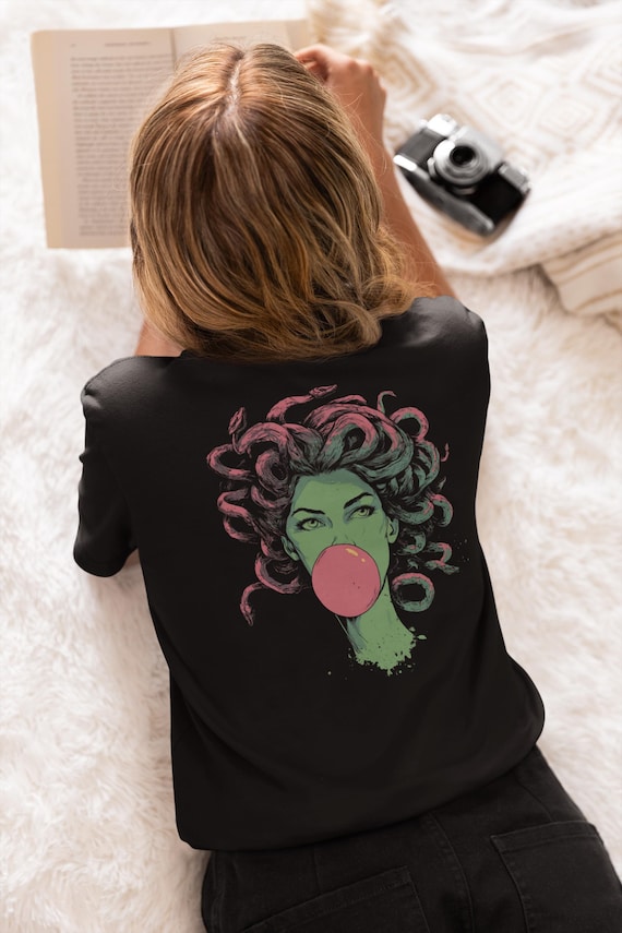 Roen 00s medusa snake tシャツ vkei opium Retro Medusa T-shirt: Bubblegum Snake Hair, Pop Culture Tee