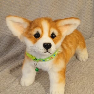 realistisk leksaksvalp corgi
