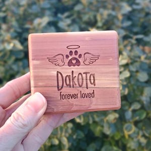 Pet keepsake urn for dog, Pet urn keepsake, Keepsake Dog Urn Custom, Dog Urn with name Dog Urn wooden, Dog Urn Wood, Wood Urn for Dogs,