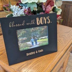 Personalizd gift Mom of Boys, Boy mom picture frame gift, Picture frame for Mom of boys, Boy Mom picture frame, gift for mothers,