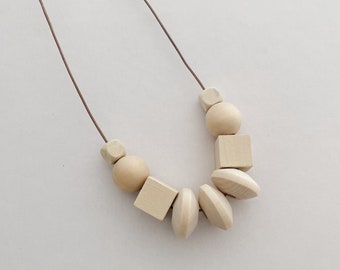 Minimal Mama Necklace