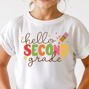 Hallo zweite Klasse T-Shirt, erster Tag der 2ten Klasse Shirt, Zurück zu Schul Outfit, süßes Geschenk für den 2.Grader, süßes T-Shirt für den zweiten Grad, süßes T-Shirt für den zweiten Grad