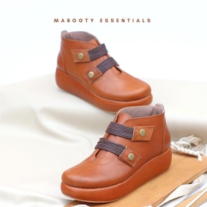 Brown Leather Comfort Boots for Women – Handmade Ankle Shoes – Elastic Strap Easy Wear Boots – Soft Platform Walking Shoes