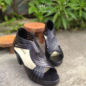 Handmade Leather Heels – Elegant Genuine Leather Pumps for Women – Comfortable & Durable Dress Shoes