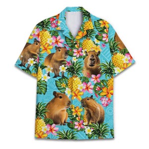 Divertente camicia hawaiana con ananas e capibara: camicia abbottonata tropicale