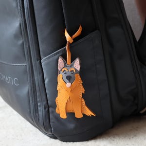 Charm de sac personnalisé en cuir de berger allemand, porte-clés, cadeau porte-clé fait main, breloque de sac à main, cadeau unique, chiot, animal de compagnie, cadeau pour papa