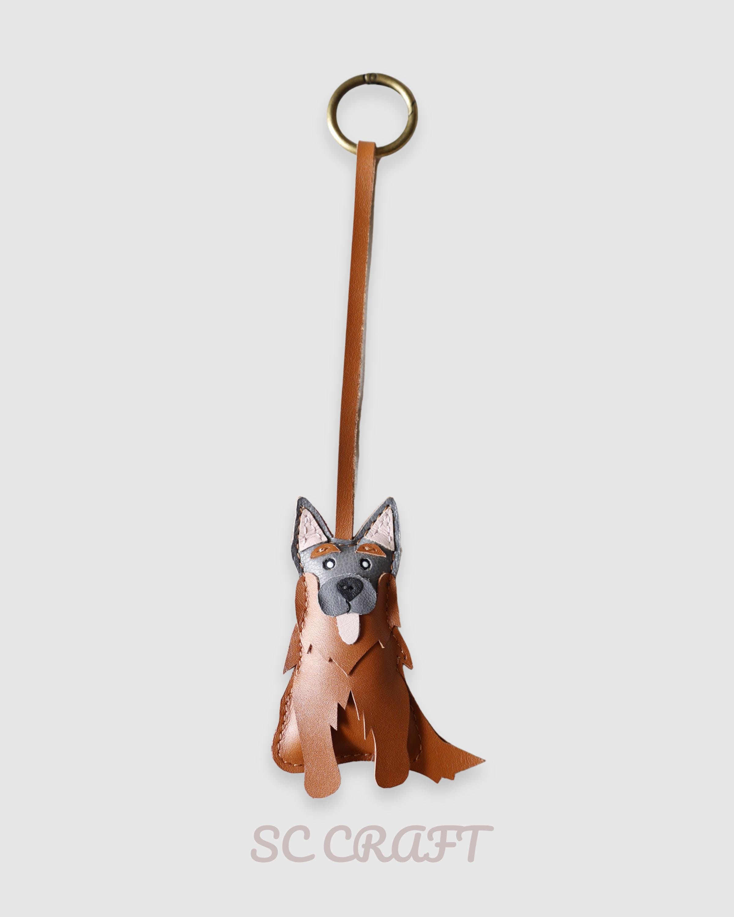 手作りの革製ジャーマンシェパードキーホルダー：犬好きへのレザー 