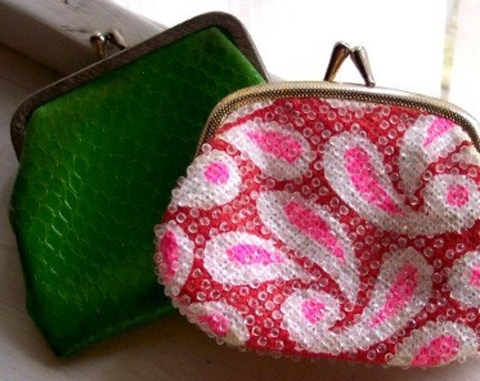 2 Vintage Kitschy 1970s PREPPY Coin Purses Beaded Paisley Pink Red
