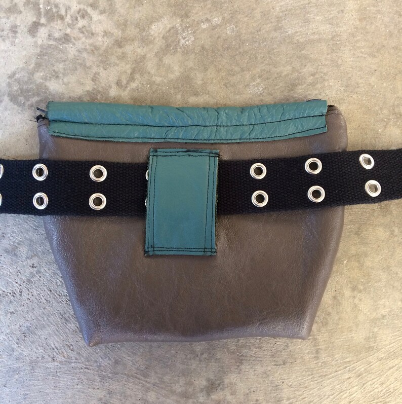 Fanny Pack Belt Purse Clutch In Gray /& Teal Leather With Full Zipper Closure