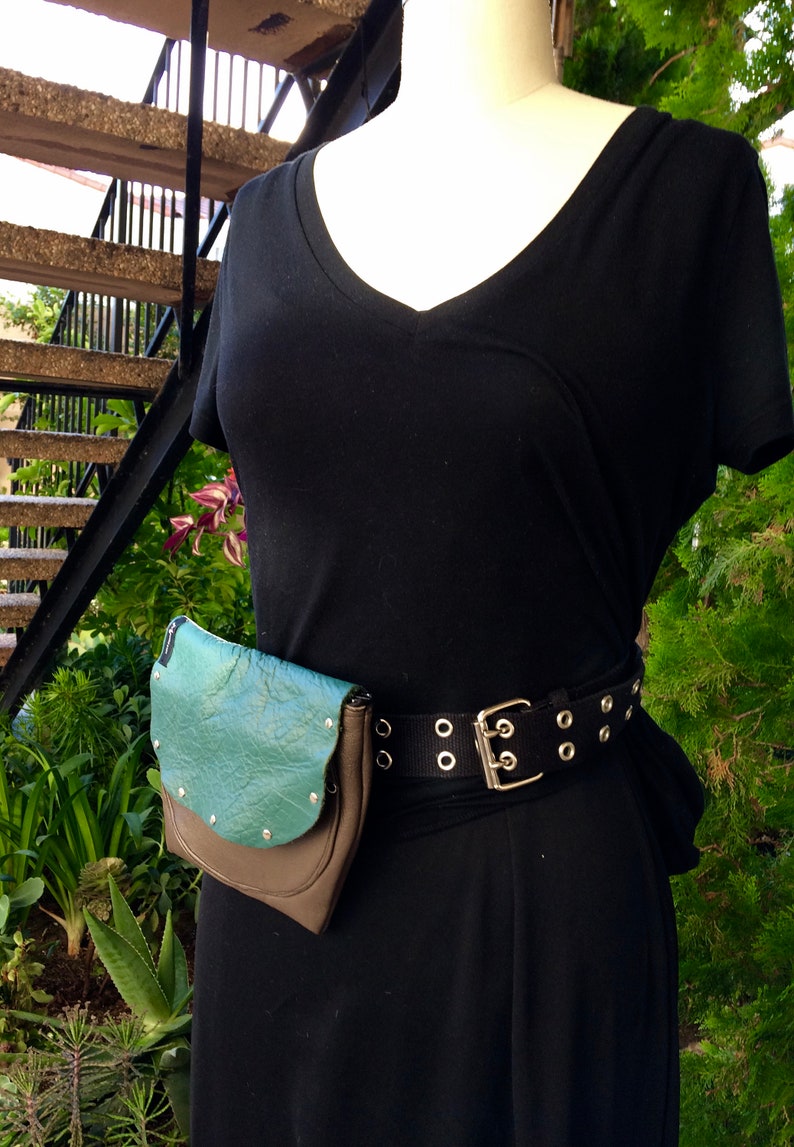 Fanny Pack Belt Purse Clutch In Gray /& Teal Leather With Full Zipper Closure
