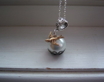 Pearl And Bird  Necklace - Wedding Necklace  - Woodland Wedding Necklace - Free Gift With Purchace