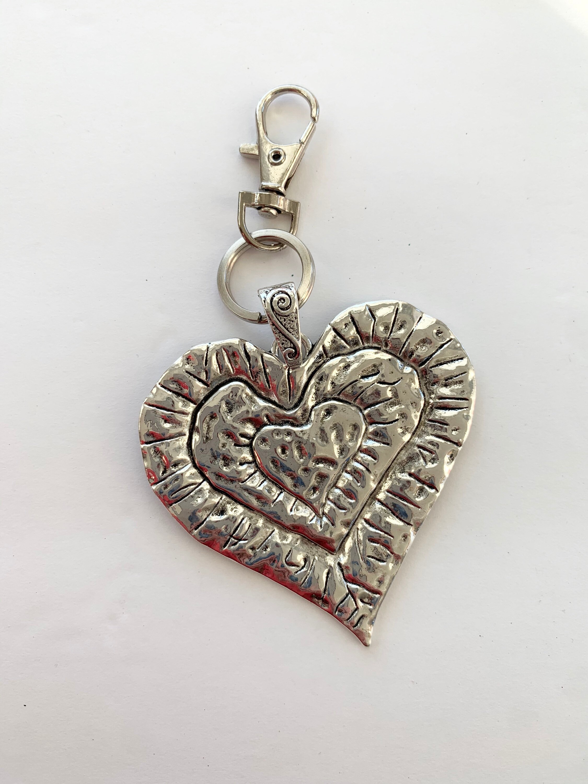 LV Heart Zipper Pull Keychain – ClaudieRe