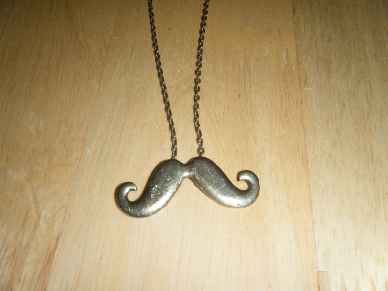 Moustache necklace movember Free Gift With Purchase image 4