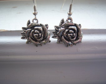 Rosebud  Earrings - Wedding Earrings - Bridal Earrings -Flower Earrings
